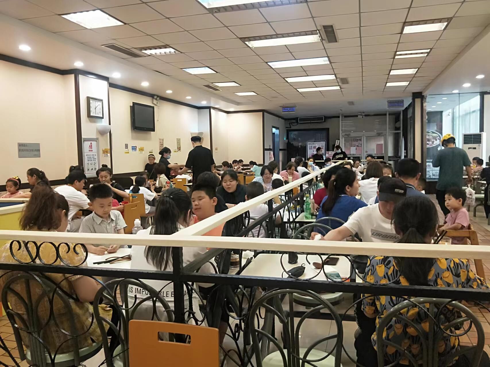 祝愿每一份十年寒窗苦讀的付出 都能轉(zhuǎn)化為美好的前途，高考加油！吃狀元米線-得高考狀元